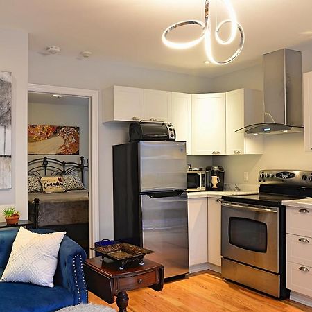 Ottawa Downtown Executive Apartment Retreat With Private Balcony Near Bank Street - Sleep Max 2 Εξωτερικό φωτογραφία