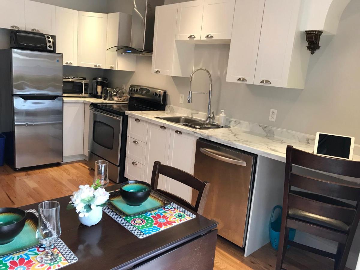 Ottawa Downtown Executive Apartment Retreat With Private Balcony Near Bank Street - Sleep Max 2 Εξωτερικό φωτογραφία
