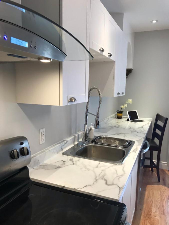 Ottawa Downtown Executive Apartment Retreat With Private Balcony Near Bank Street - Sleep Max 2 Εξωτερικό φωτογραφία